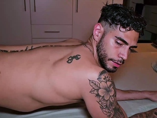 Fit Homo Pounds Inked Bottom Ass